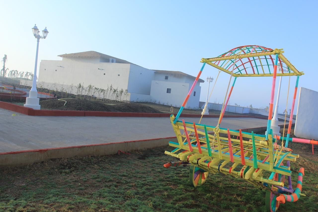 Serena Beach Resort Māndvi Zewnętrze zdjęcie