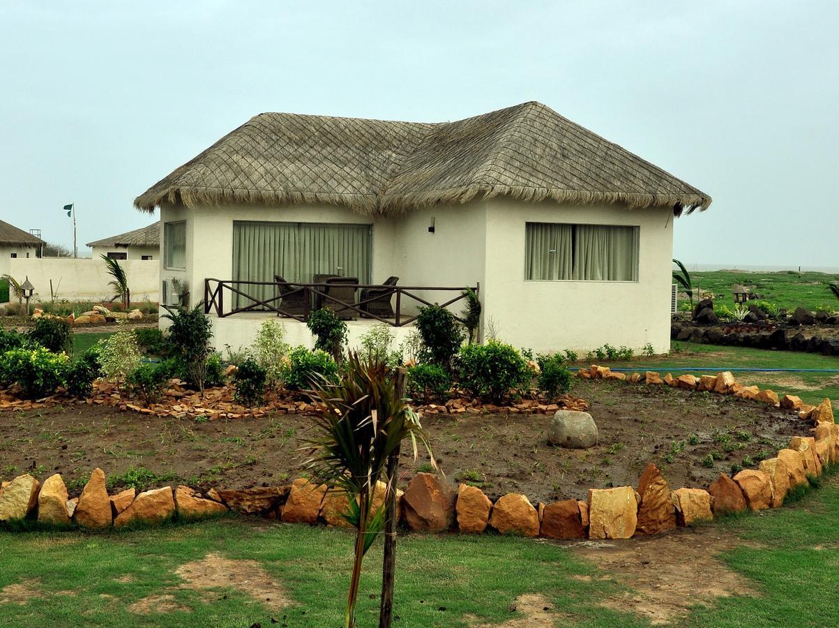 Serena Beach Resort Māndvi Zewnętrze zdjęcie