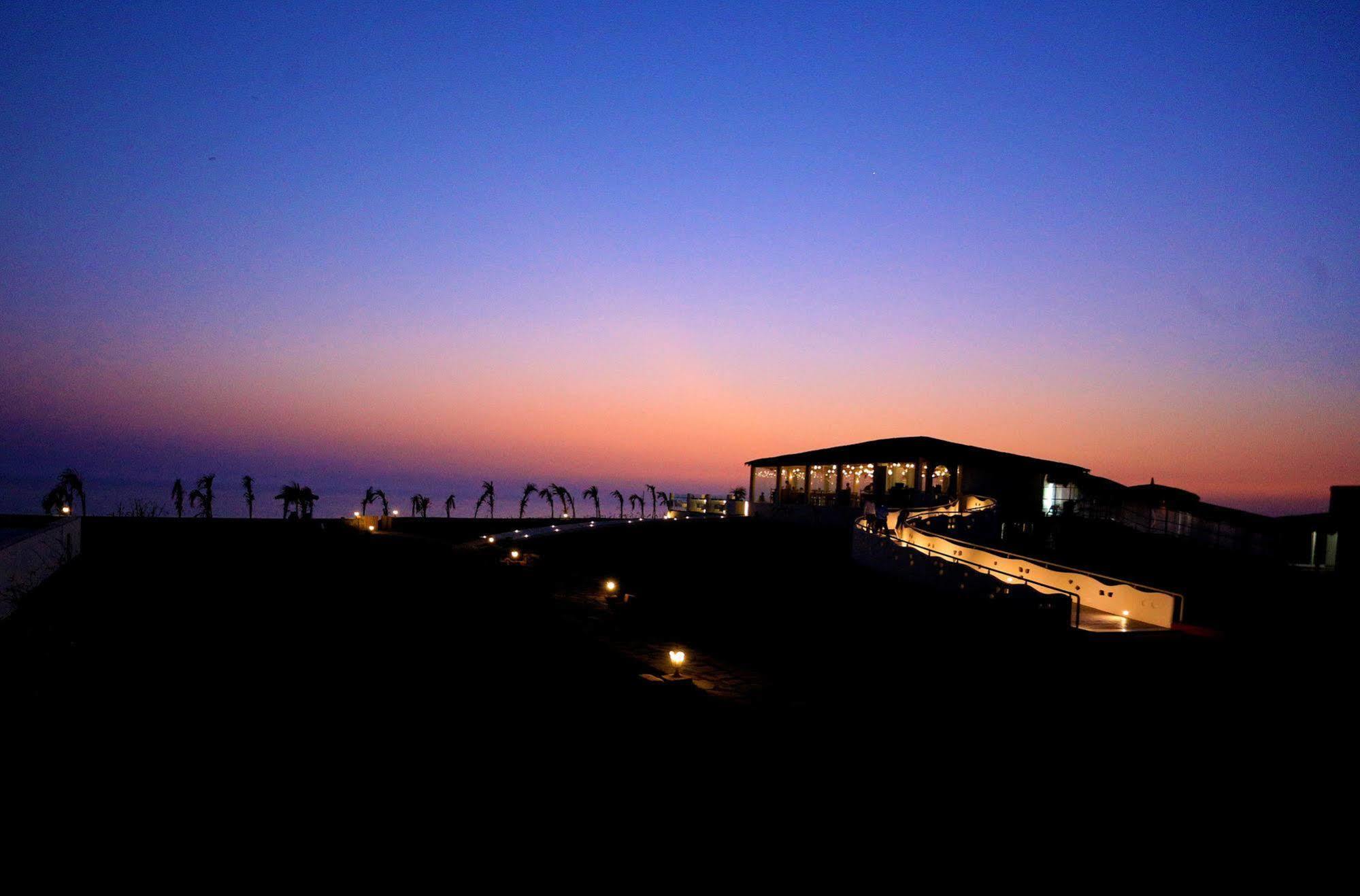 Serena Beach Resort Māndvi Zewnętrze zdjęcie