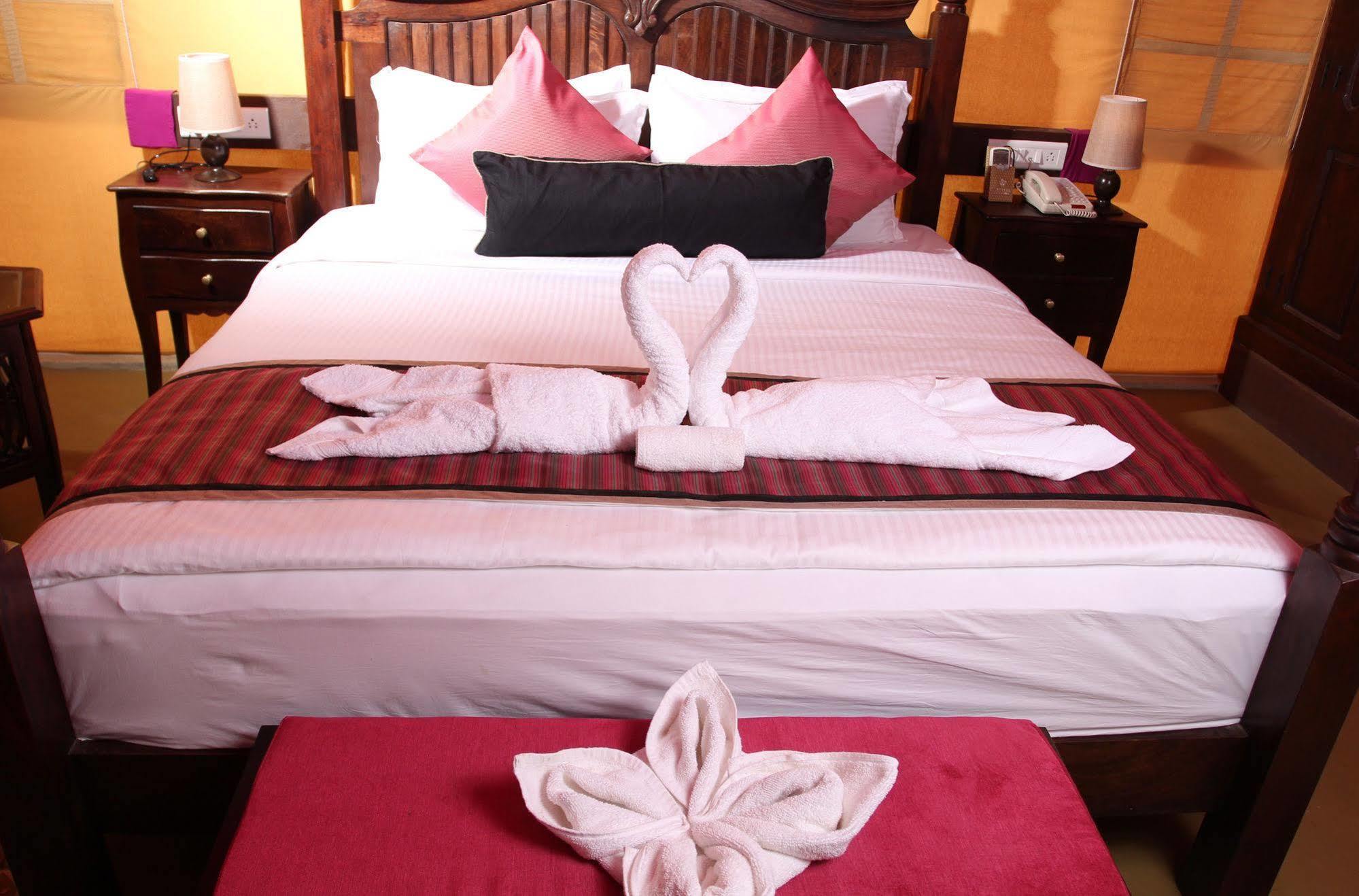 Serena Beach Resort Māndvi Zewnętrze zdjęcie